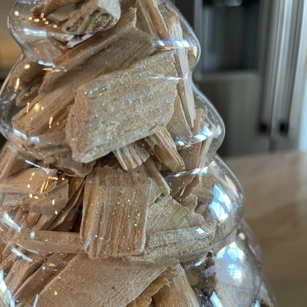 PIER 1 IMPORTS SPARKLE/GLITTER WOOD CHIPS TABLE SCATTER/BOWL FILLER